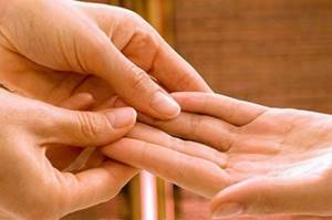 Ушиб пальца на руке: что делать в домашних условиях