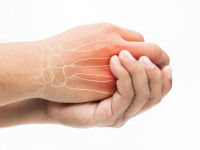 Ушиб руки при падении: лечение в домашних условиях