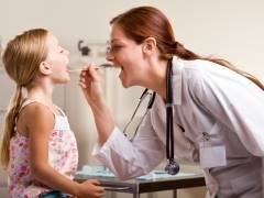 Лакунарная ангина у детей и взрослых: симптомы, фото, лечение лакунарной ангины