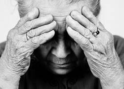 Старческое слабоумие: симптомы, причины, лечение