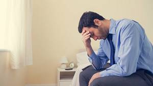 Депрессия: симптомы у женщин, мужчин, признаки, лечение