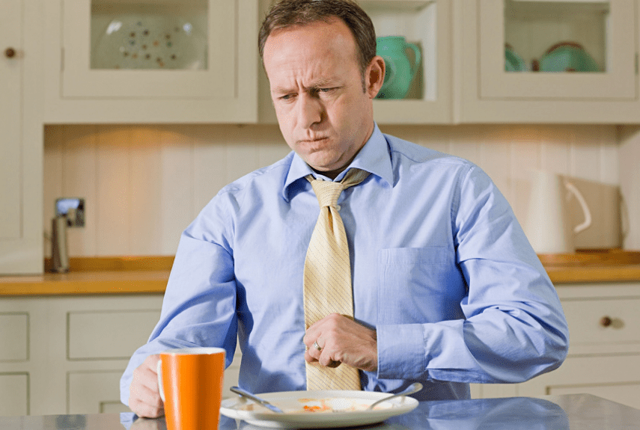 Изжога после еды: причины возникновения, препараты для лечения в домашних условиях