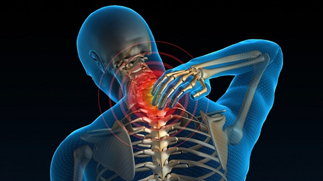Причины и лечение боли в шее и: голове, ухе, правом или левом плече, мышцах спины