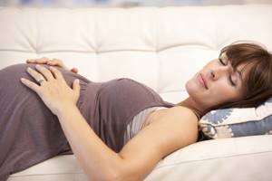 Переношенная беременность: признаки, ведение родов, последствия для ребенка