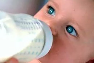 Аллергия на молоко у детей: как определить, что делать