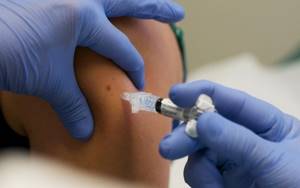 Прививка от клещевого энцефалита - кому показана, противопоказана, цена, побочные действия