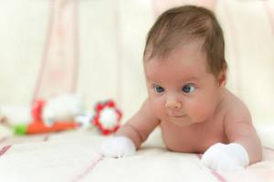 Косоглазие у новорожденных: когда проходит