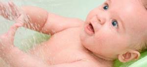 Салфетки с хлоргексидином не должны использоваться при уходе за грудными детьми