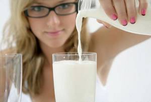 Молоко снижает уровень глюкозы в крови на весь день