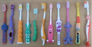 Как правильно чистить зубы детям, как выбрать зубную пасту и щетку малышу и ребенку постарше