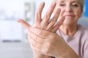 Онемение пальцев рук, причины, заболевания, сопровождающиеся онемением кистей