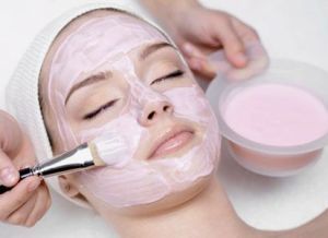 Отбеливающие маски для лица в домашних условиях, быстрого эффекта и промышленные маски от пигментных пятен