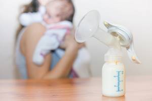 Как увеличить лактацию, если ребенку не хватает грудного молока