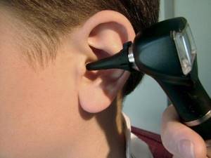 Шум, звон в ушах: причины дискомфорта, лечение патологии